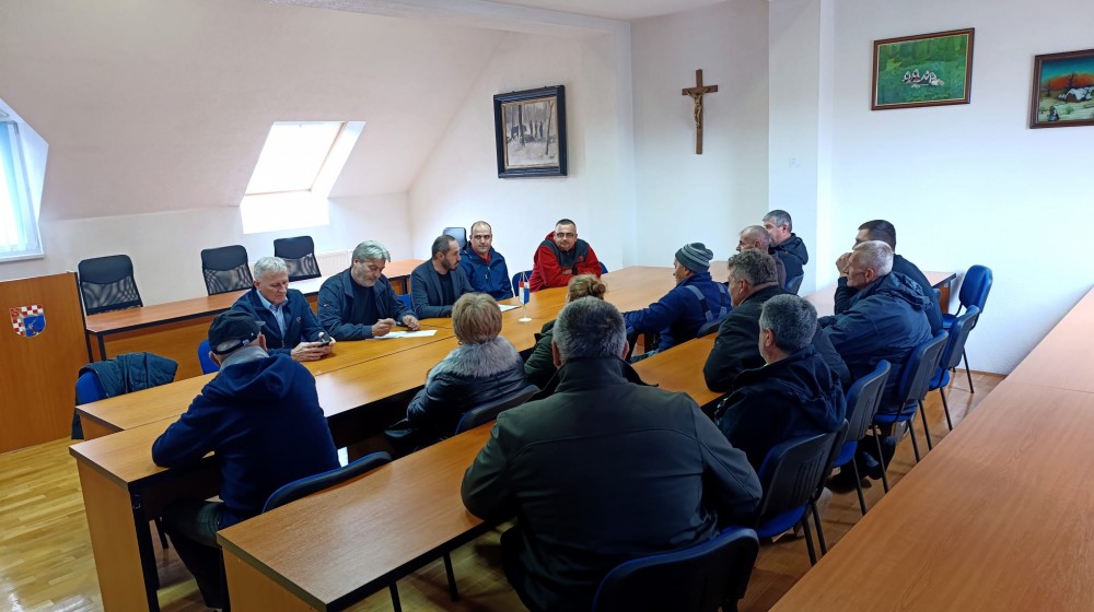 WhatsApp_Image_2025_11_21_at_09_.04 (1).jpeg